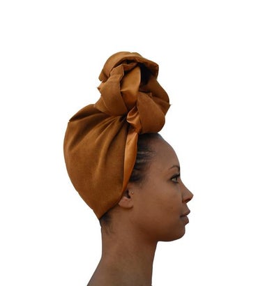 9 Silk or Satin-Lined Hair Accessories That Are Perfect For Travel